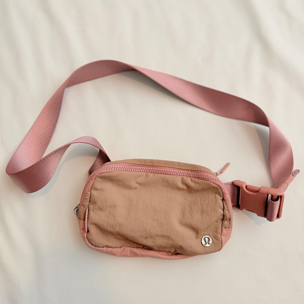 Lululemon Everywhere Belt Bag Women OS Pink Tan 1L Adjustable Strap LU9AZ5S